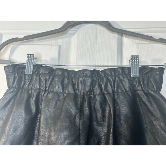 Black Tape Faux Leather high waist Black shorts Size Small - Picture 4 of 8